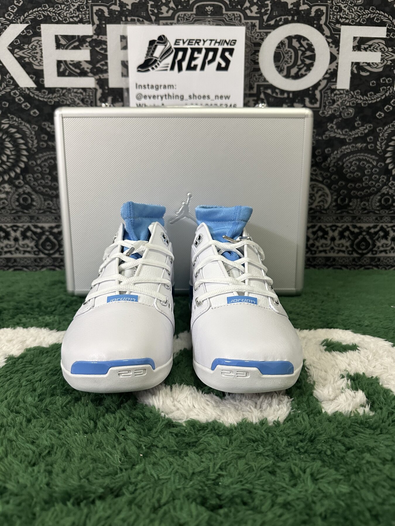 AJ17 Retro Low SP University Blue - Image 12