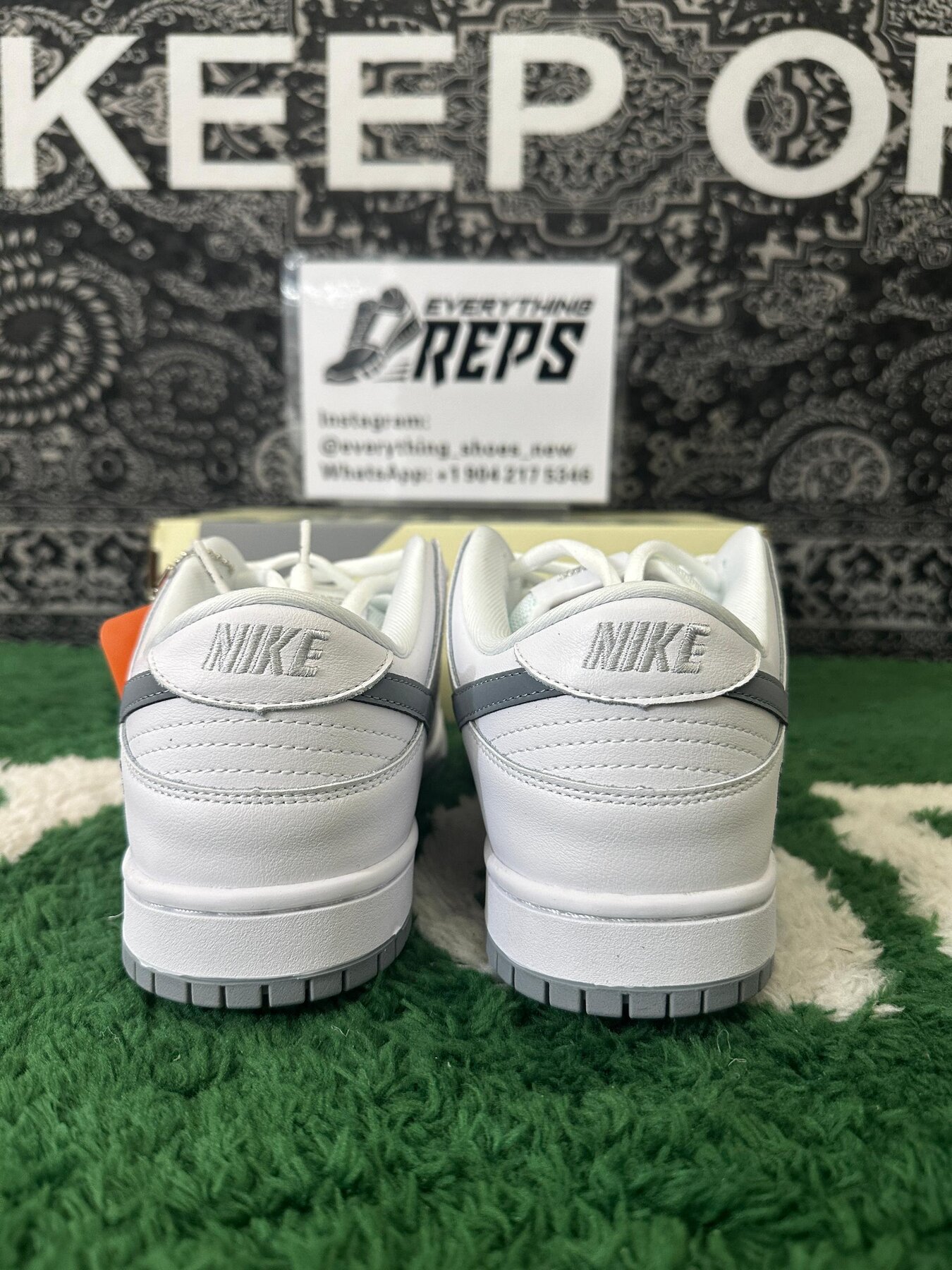 SB Dunk Low Supreme 94 White Metallic Silver - Image 4