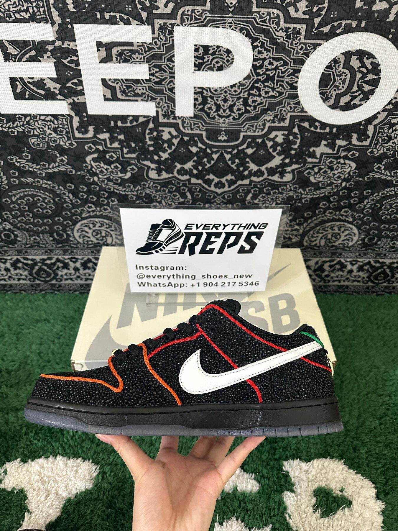 SB Dunk Low Bronx Girls Skate - Image 5