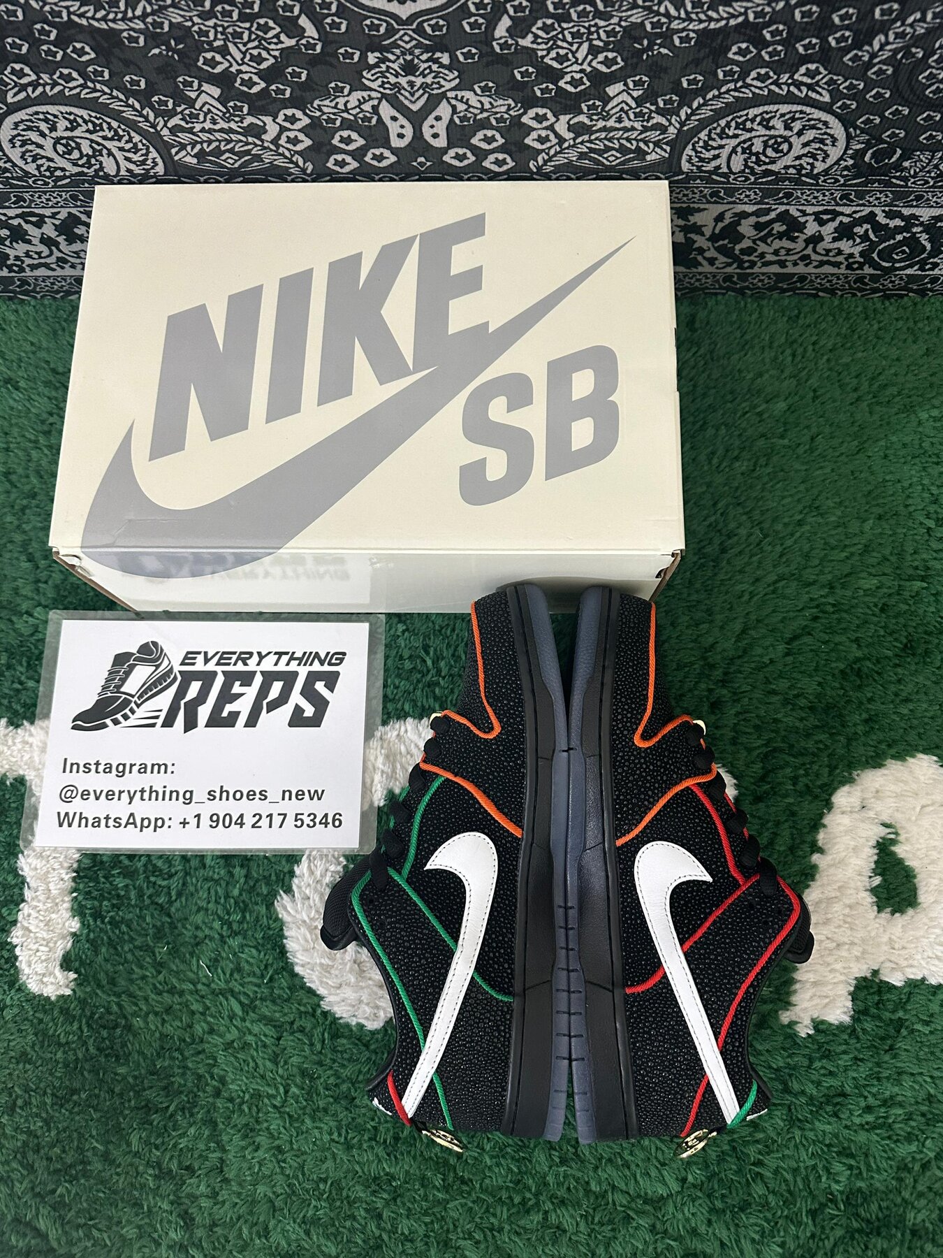 SB Dunk Low Bronx Girls Skate - Image 3