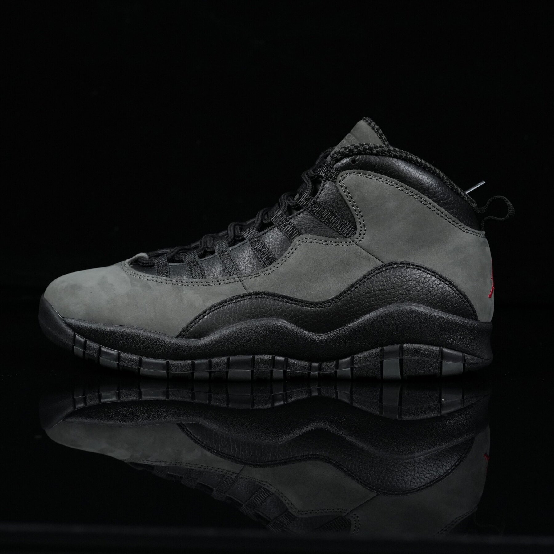AJ10 Retro Shadow - Image 9