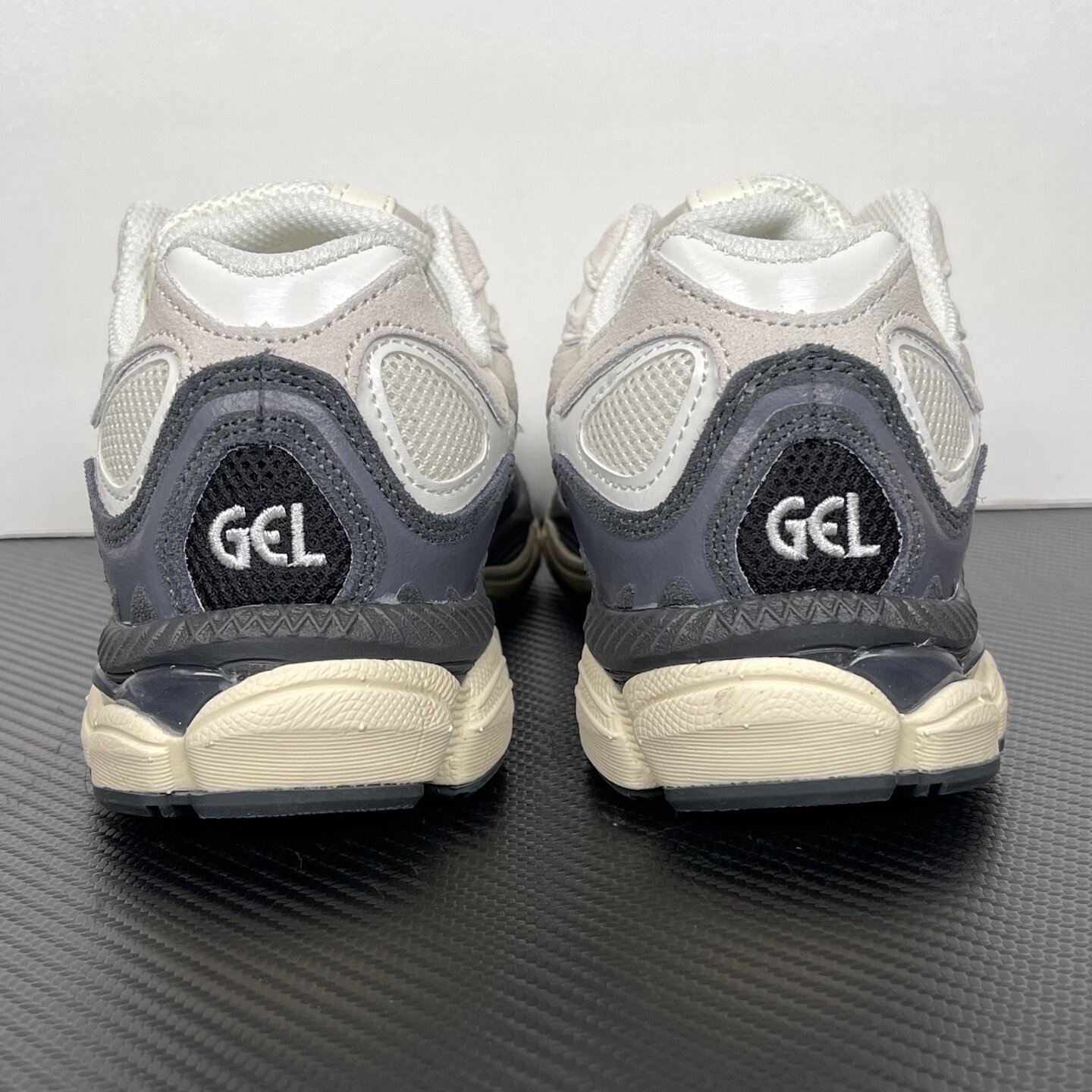 ASICS Gel-NYC White Smoke Grey - Image 4