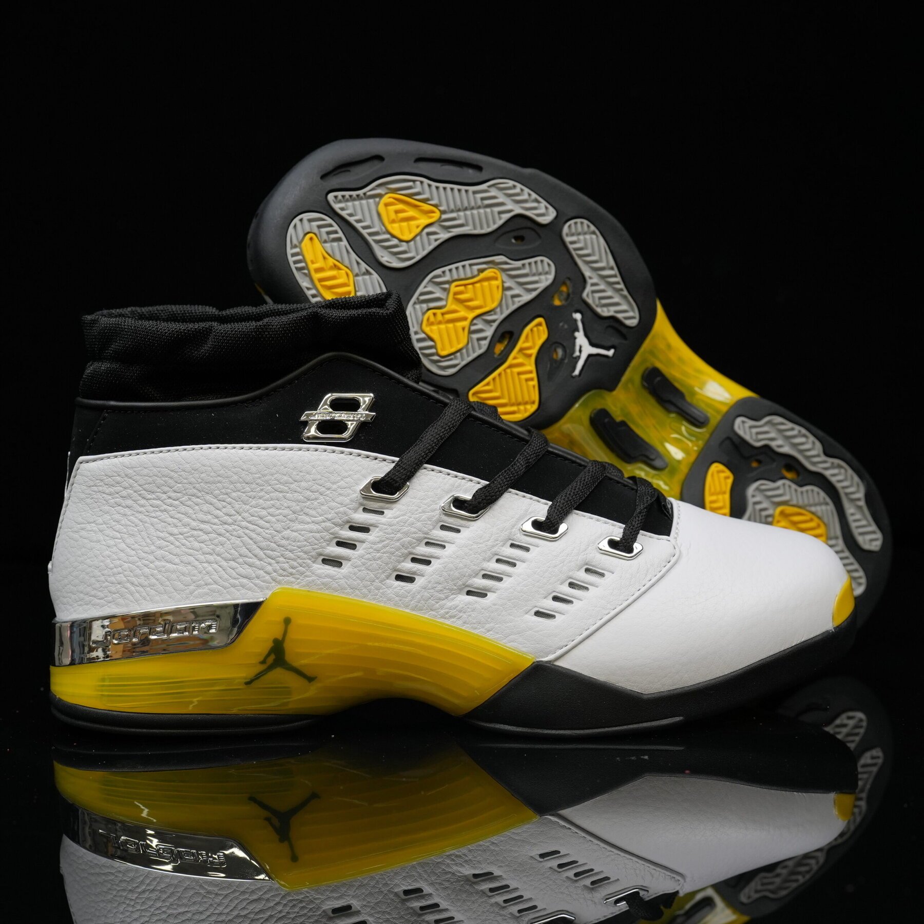 AJ17 Low "Lightning - Image 5