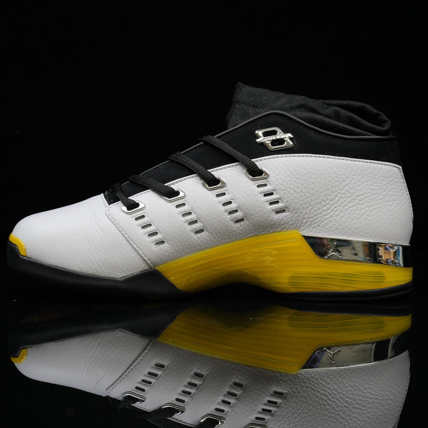 AJ17 Low "Lightning - Image 6