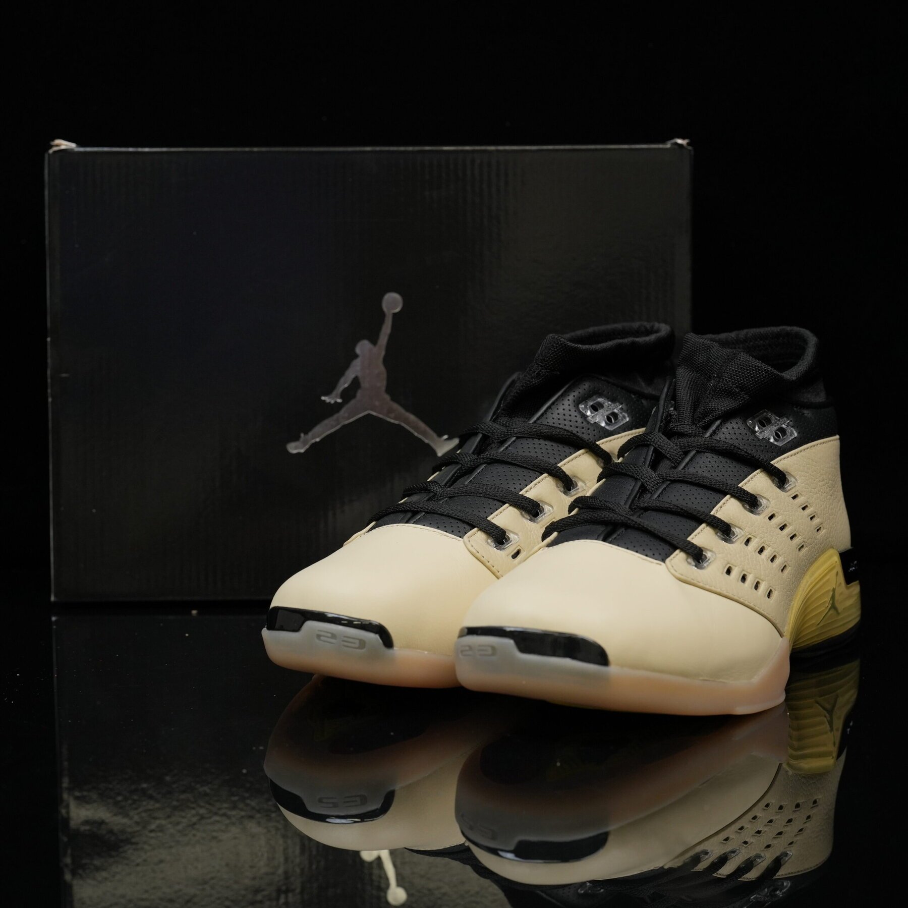 AJ17 LOW x INFINITE ARCHIVES "BEACH" - Image 2