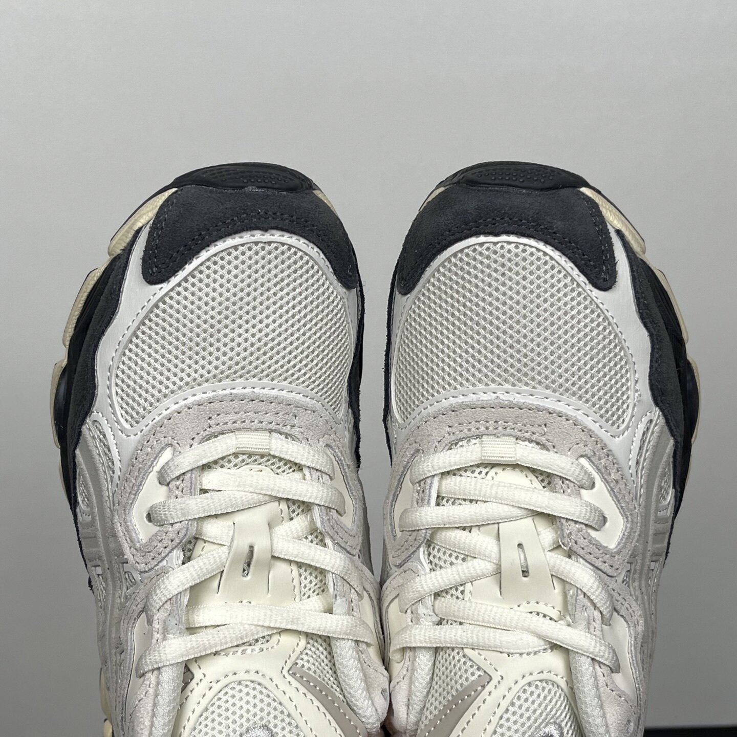ASICS Gel-NYC White Smoke Grey - Image 10