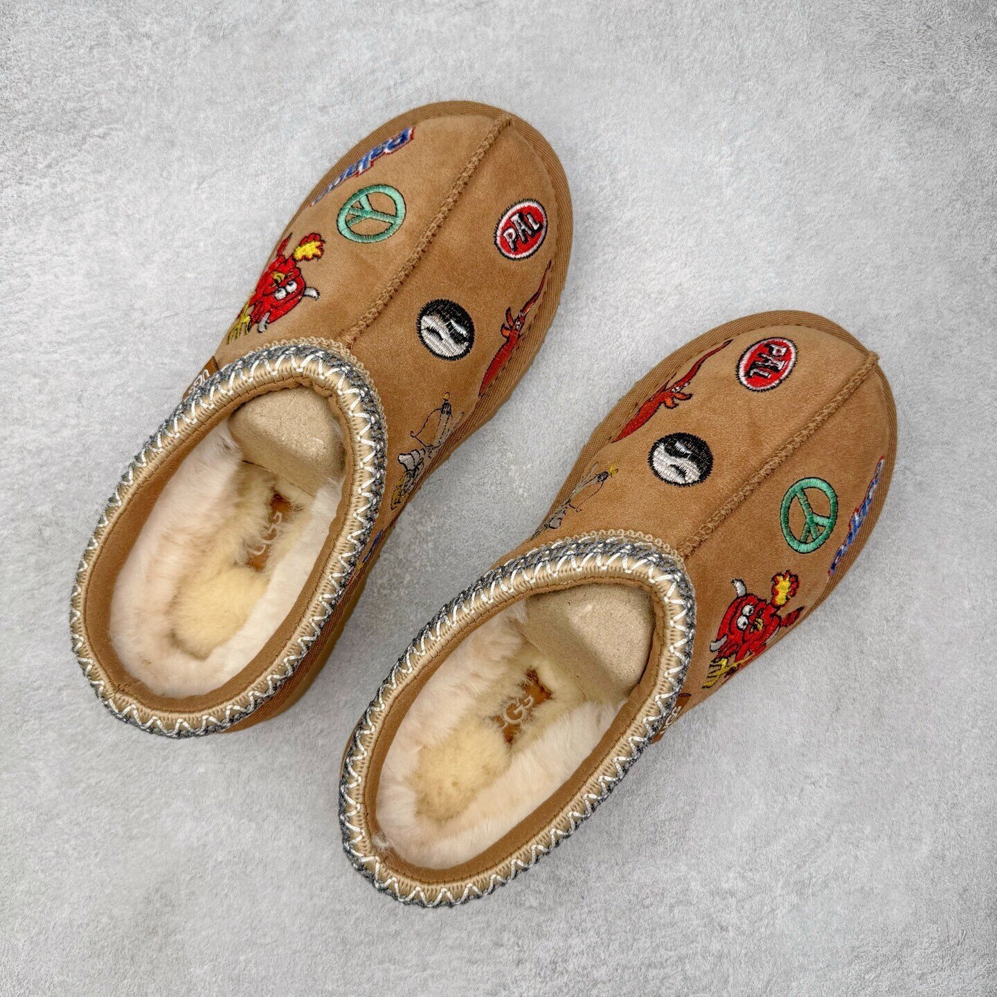 UGG Tasman Slipper Palace Chestnut - Image 2