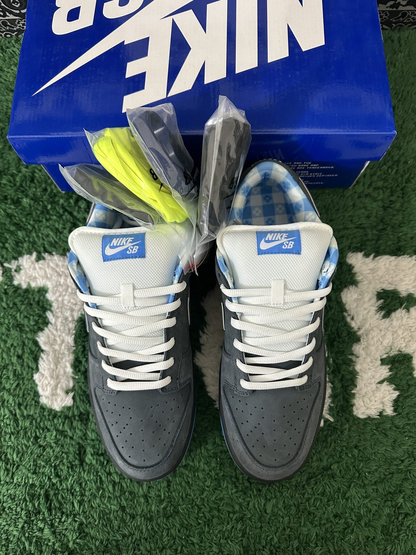 Dunk SB Low Blue Lobster 2009 - Image 3