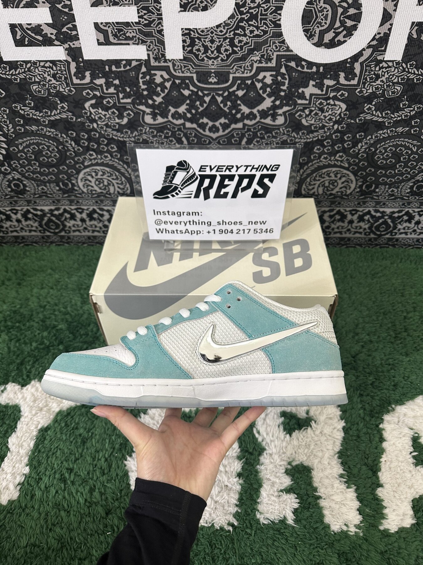 SB Dunk Low April Skateboards - Image 8