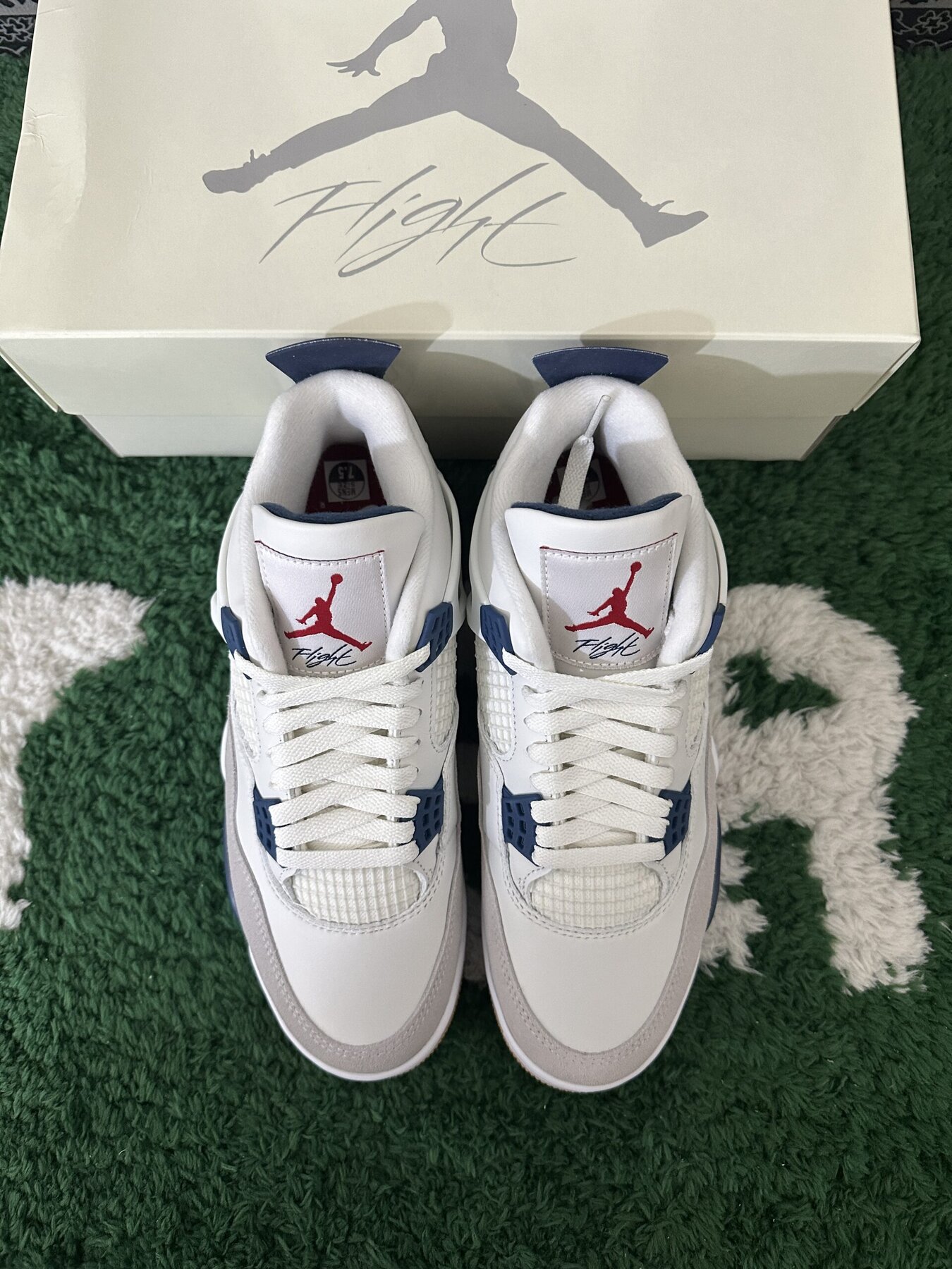 SB x AJ4 “Navy” - Image 3