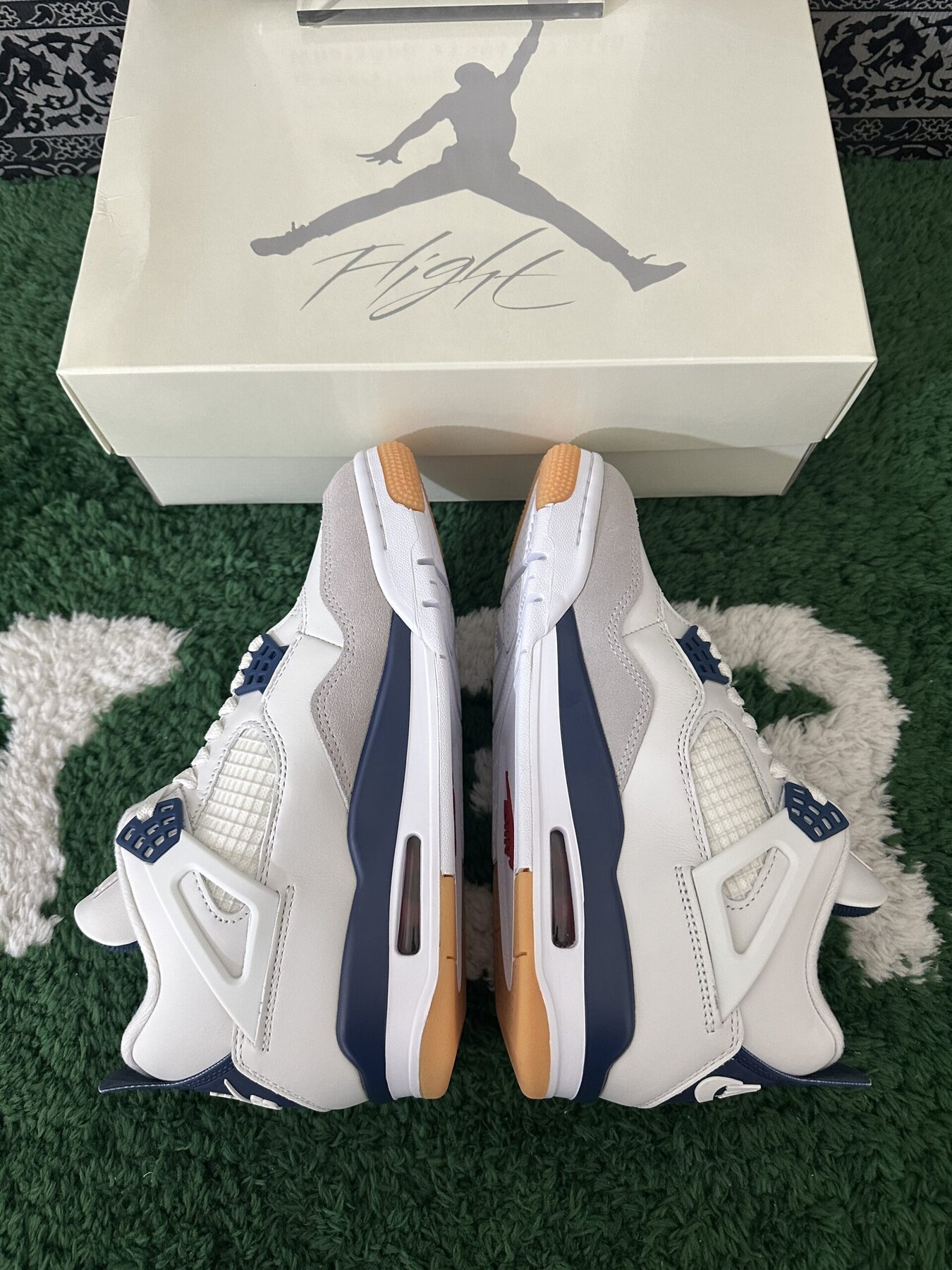 SB x AJ4 “Navy” - Image 10