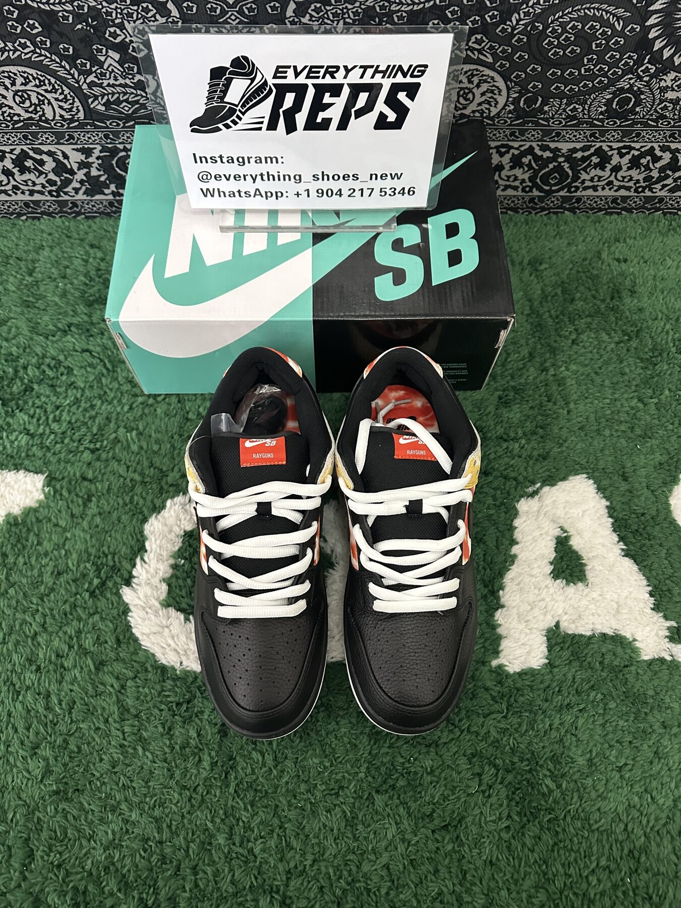 SB Dunk Low Raygun Tie-Dye Black - Image 3