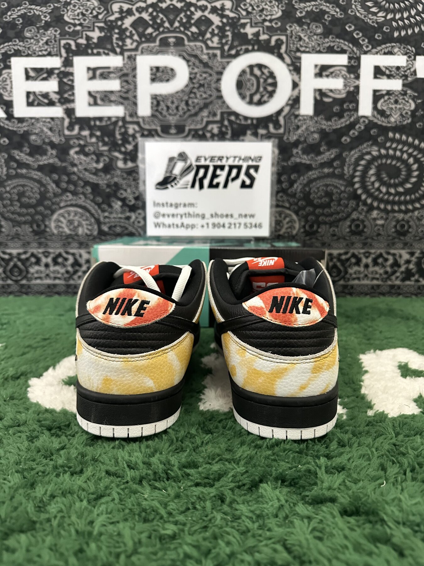 SB Dunk Low Raygun Tie-Dye Black - Image 4