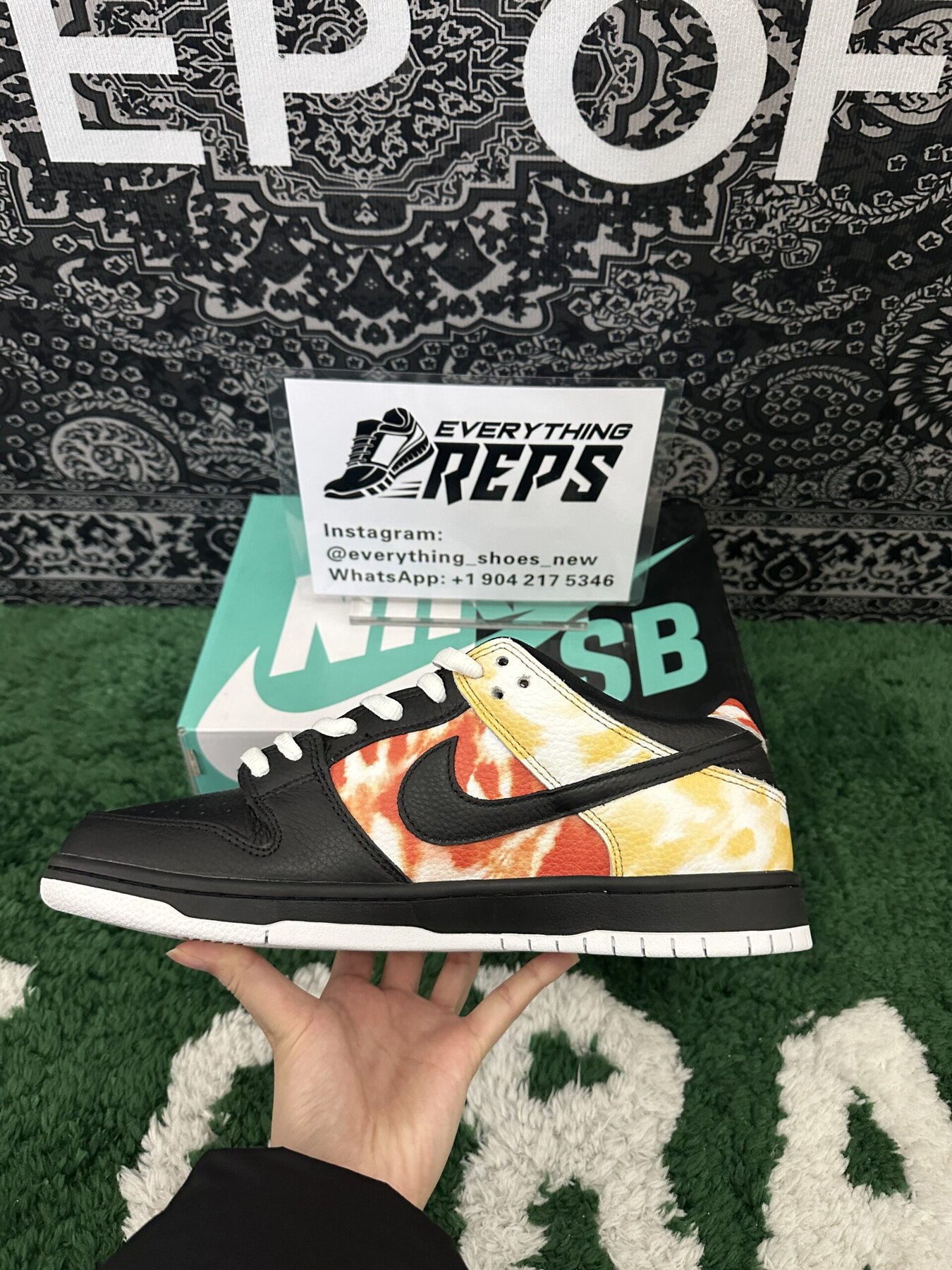 SB Dunk Low Raygun Tie-Dye Black - Image 5