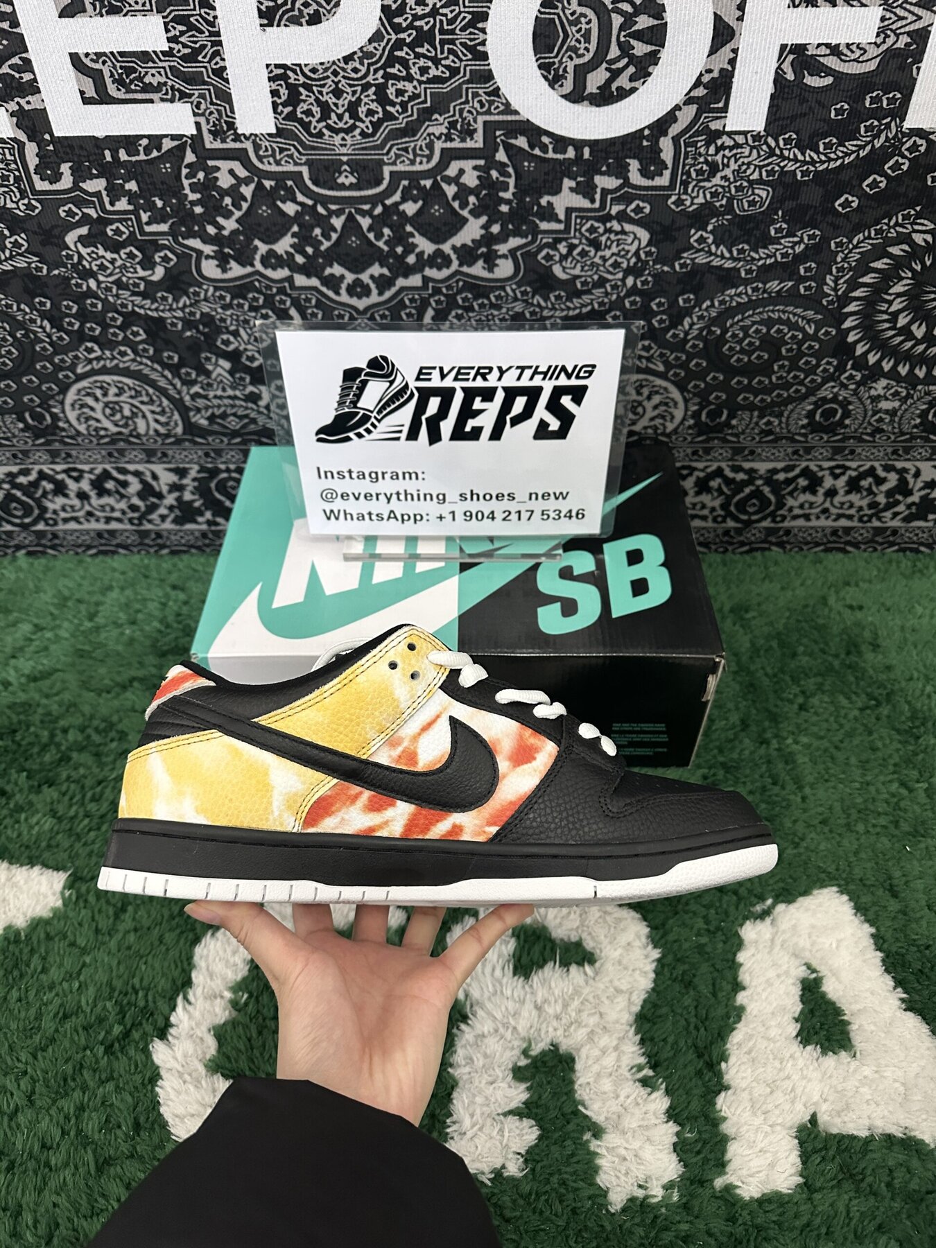 SB Dunk Low Raygun Tie-Dye Black - Image 8