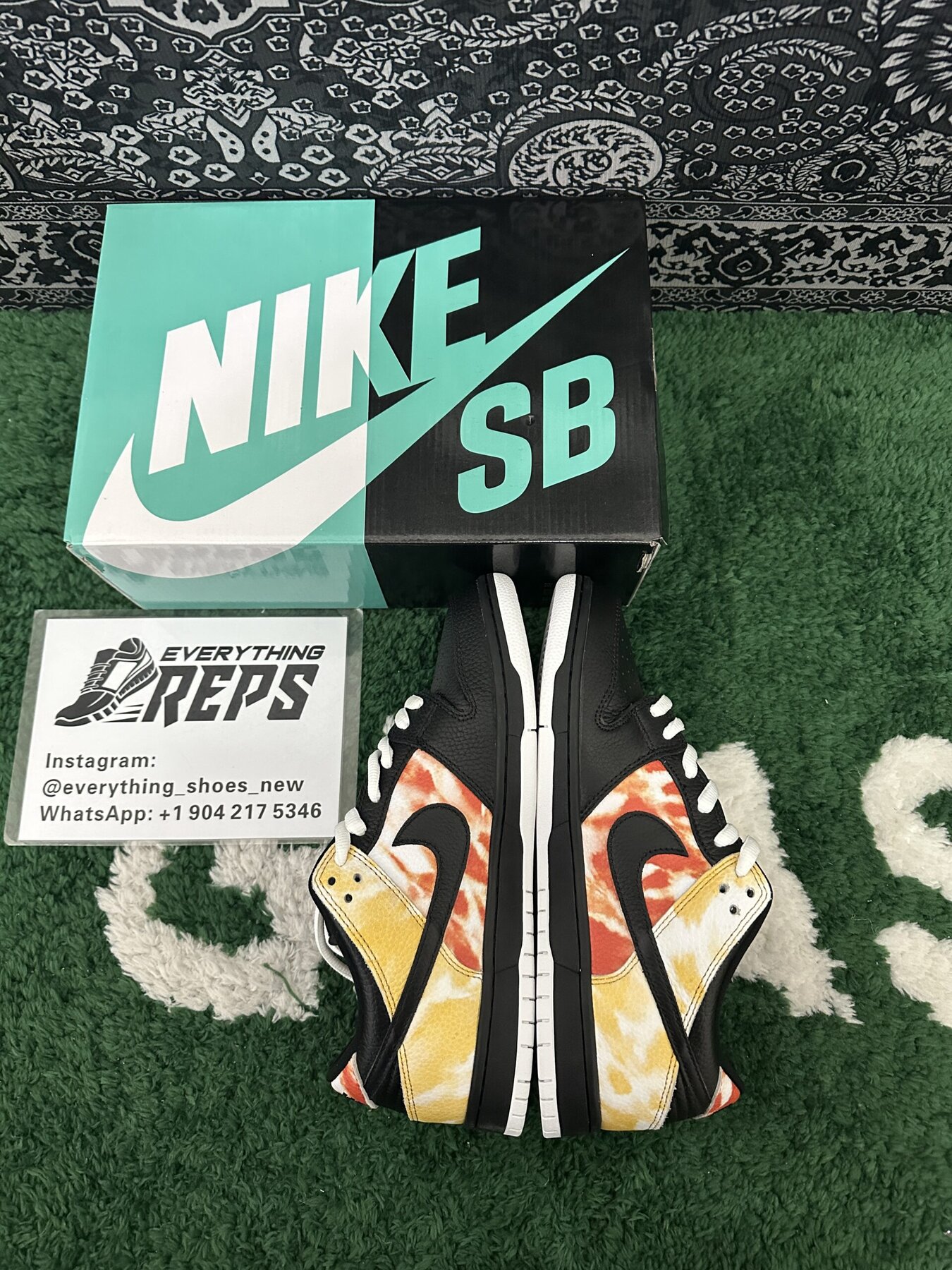 SB Dunk Low Raygun Tie-Dye Black - Image 9