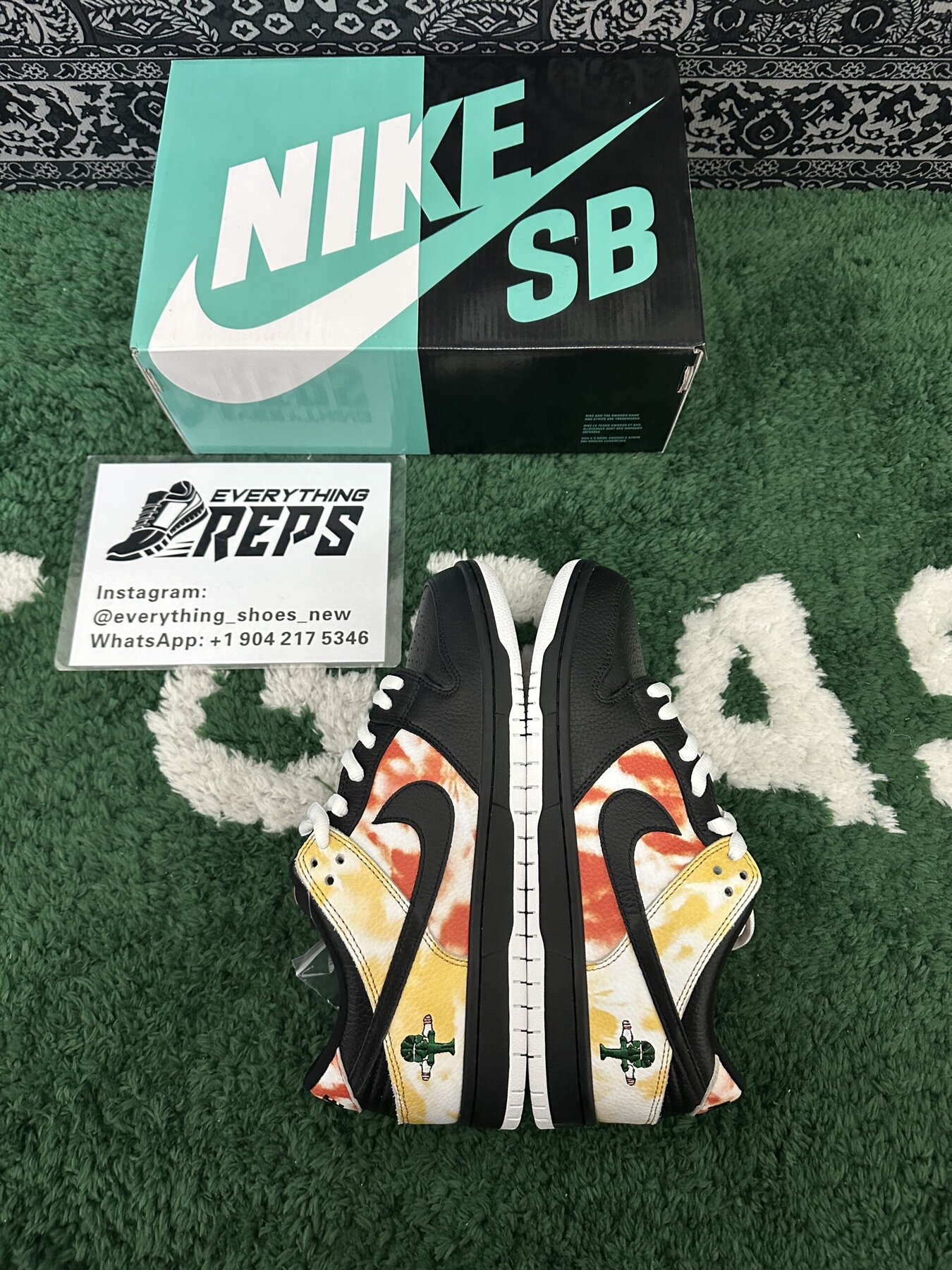 SB Dunk Low Raygun Tie-Dye Black - Image 10