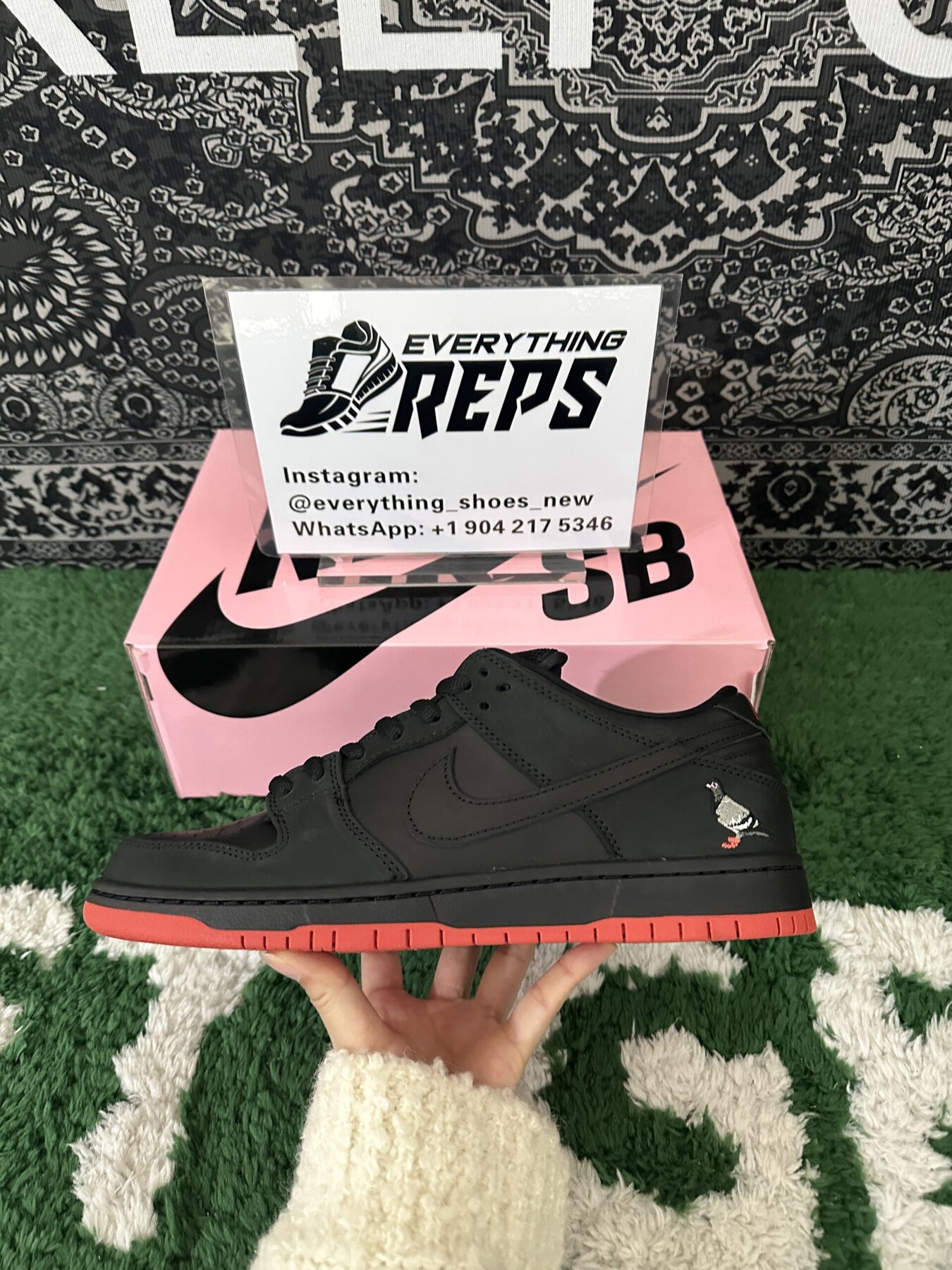 SB Dunk Low Black Pigeon - Image 5