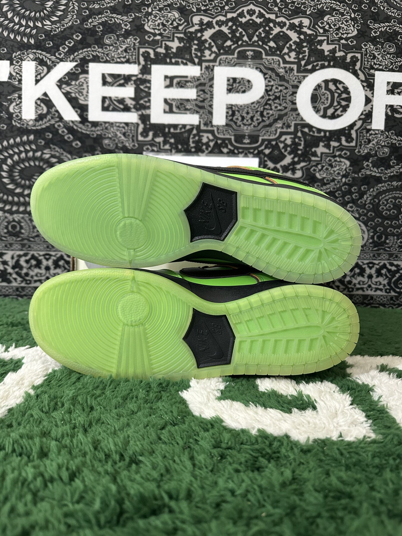 The Powerpuff Girls x SB Dunk Low “Buttercup" - Image 11