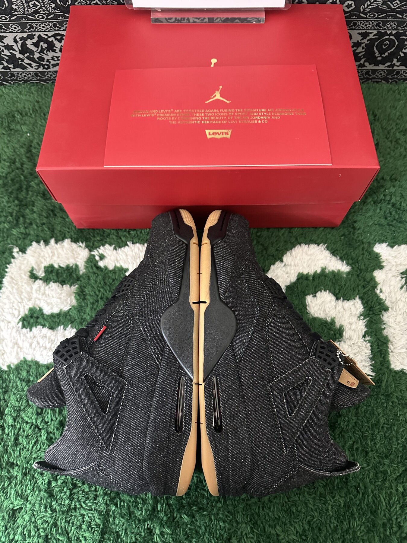 AJ4 Retro Levi's Black - Image 9