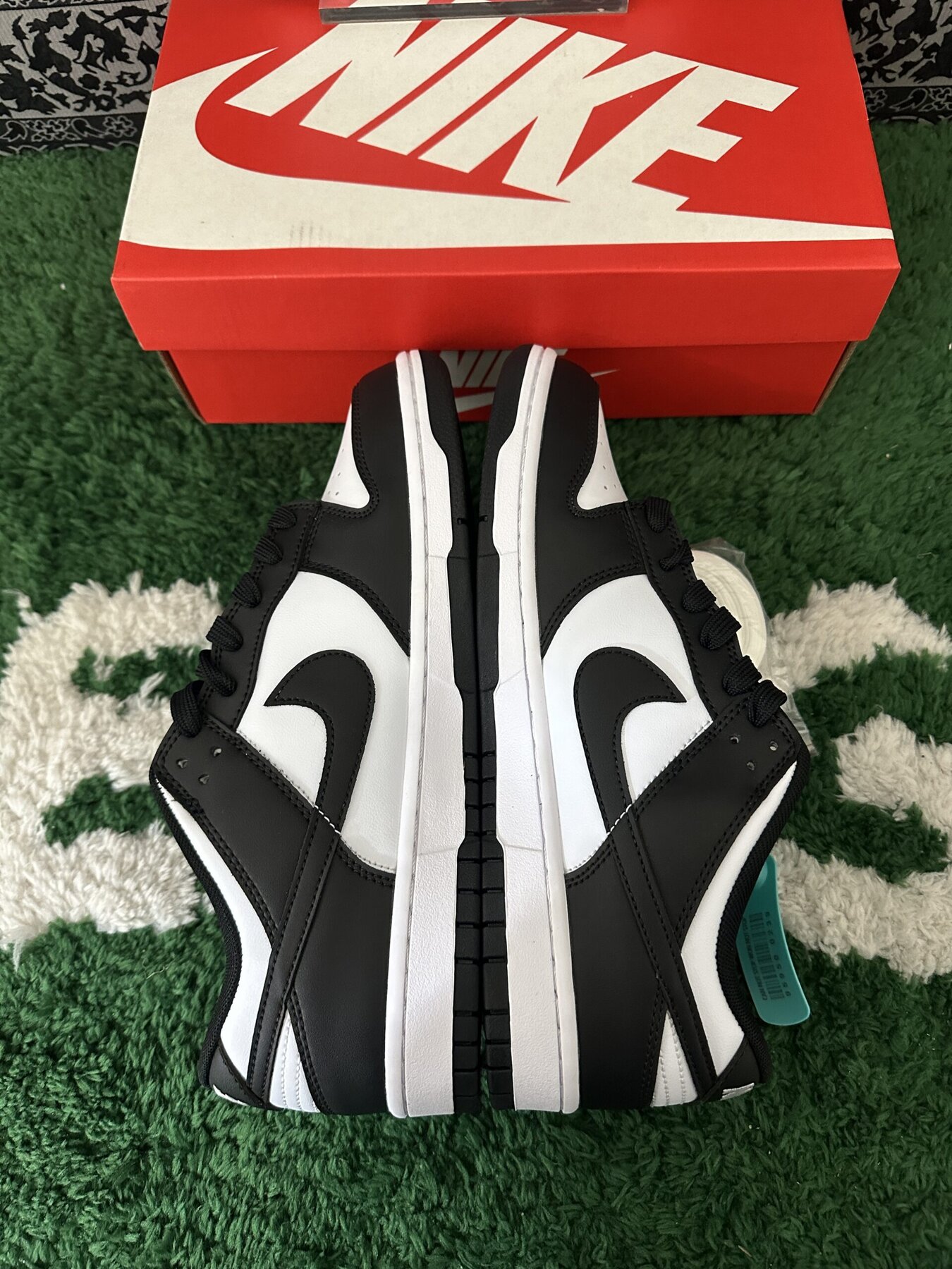 Dunk Low Retro White Black - Image 10