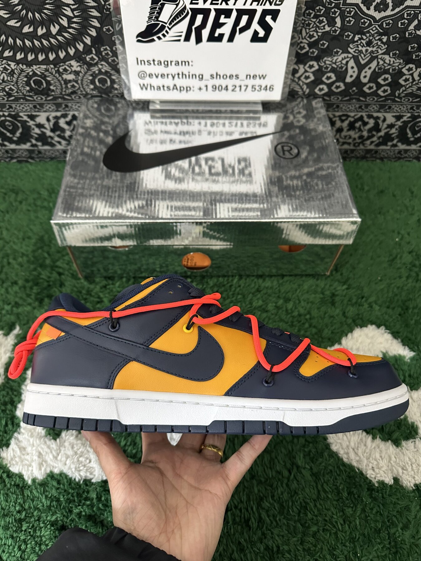 Dunk Low Off-White University Gold Midnight Navy - Image 7