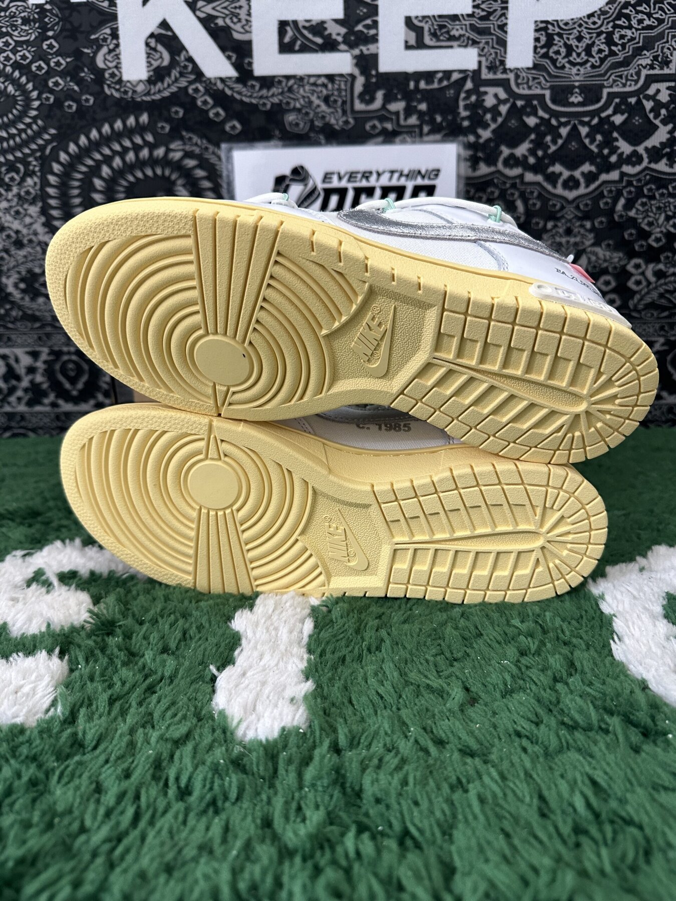 Dunk Low Off-White Lot 1 - Image 11