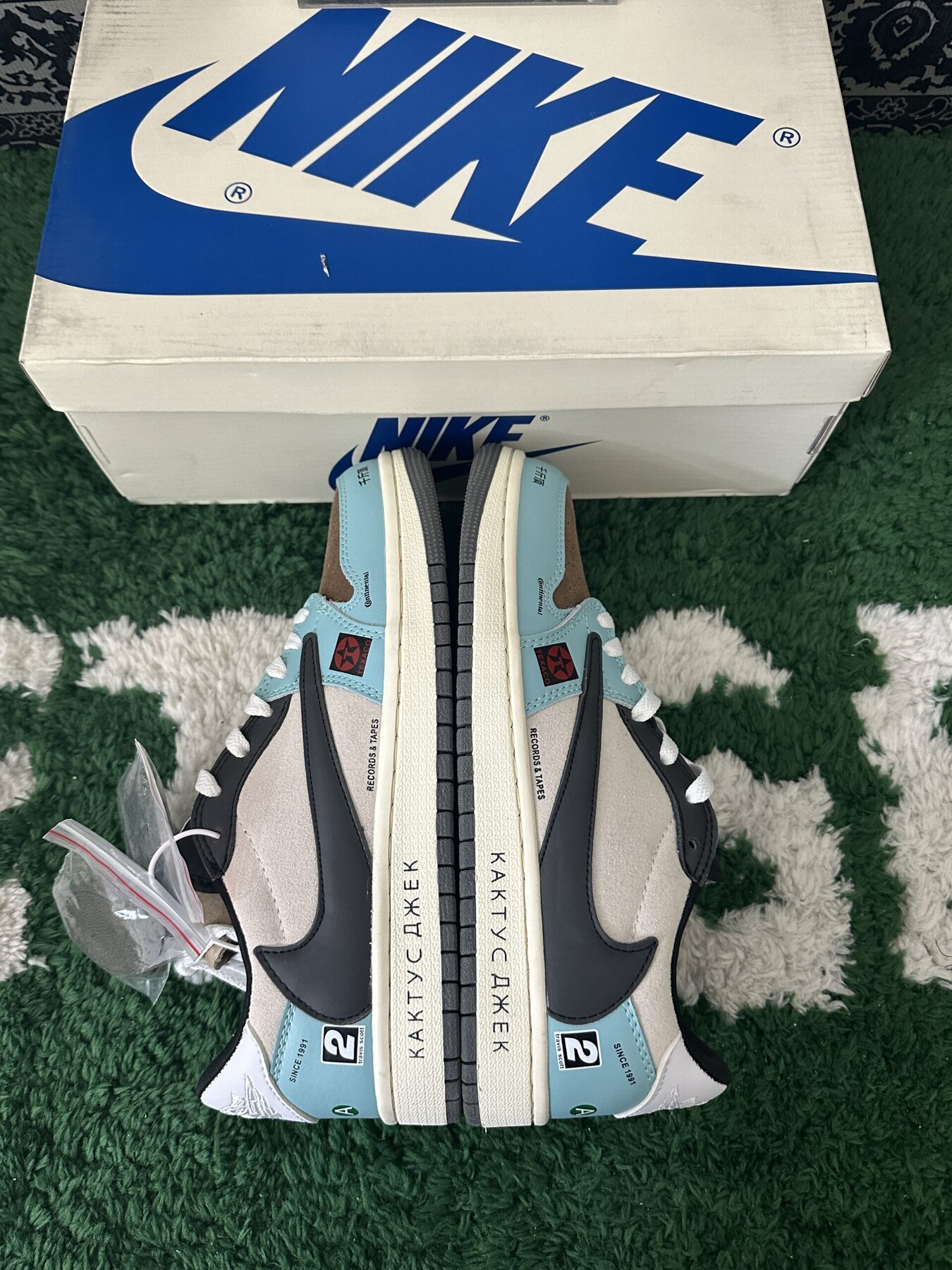 AJ1 Low Russian TS - Image 9