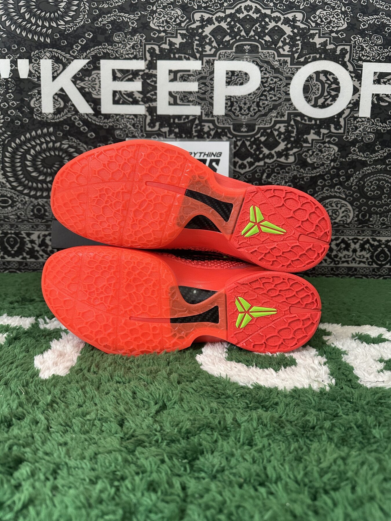 Kobe 6 Protro Reverse Grinch - Image 11
