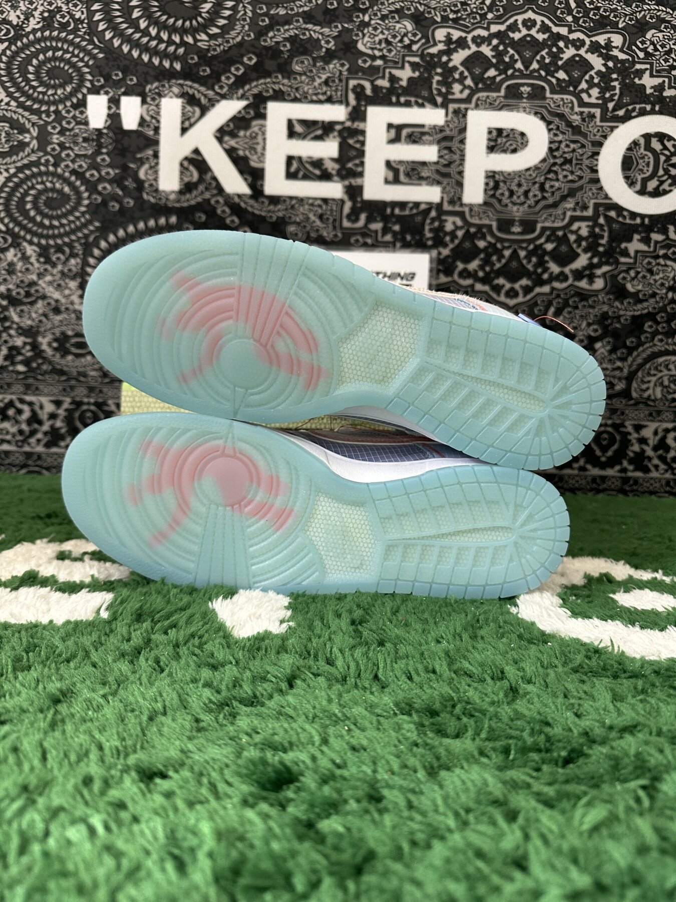 Dunk Low Union Passport Pack Blue - Image 11