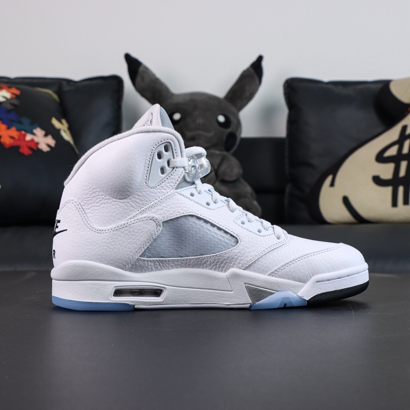 AJ5 Retro White Metallic (2026) - Image 4