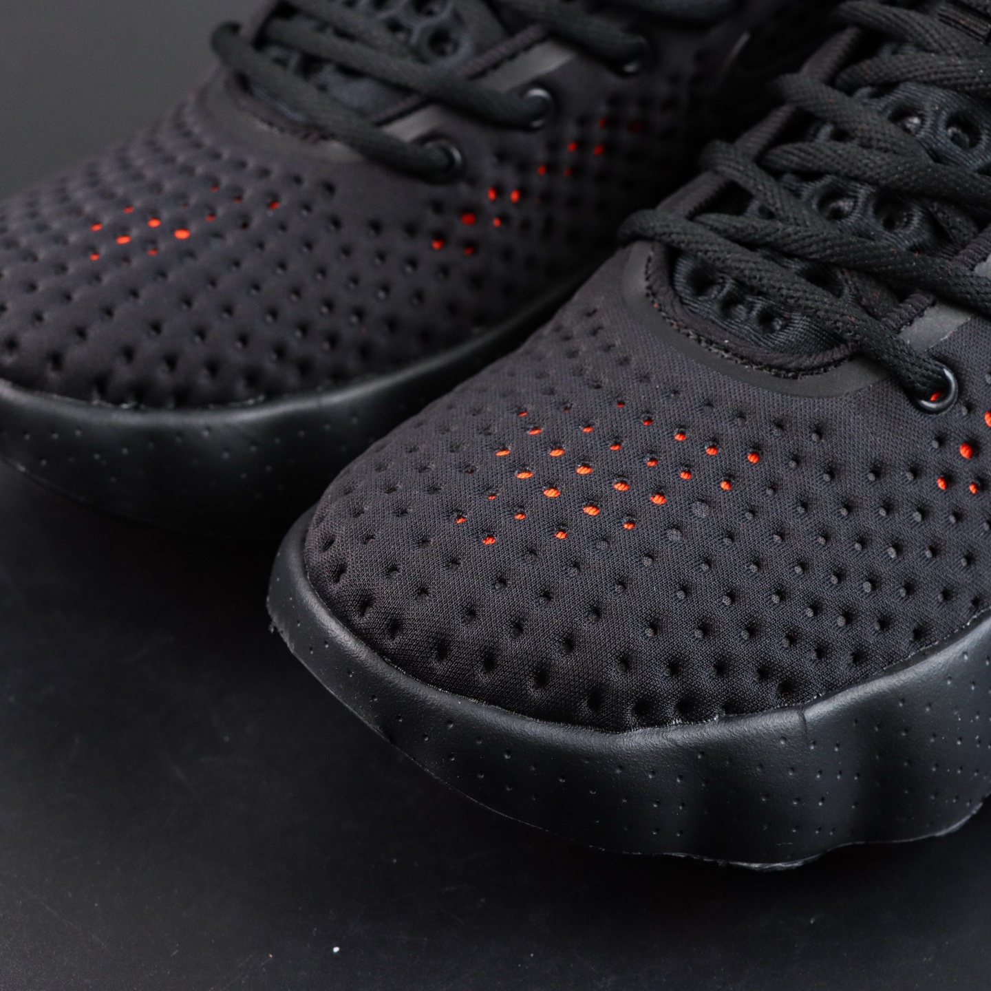 Mind 002 Black Hyper Crimson - Image 4