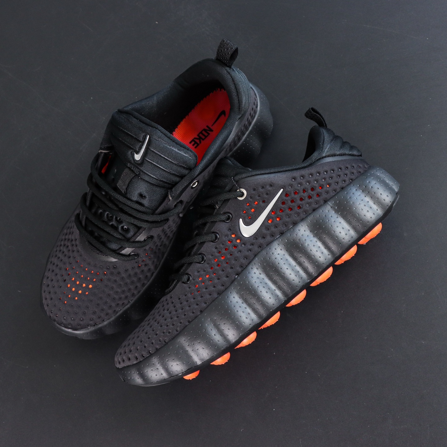Mind 002 Black Hyper Crimson - Image 5