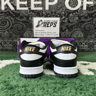 Supreme x Nike SB Dunk Low