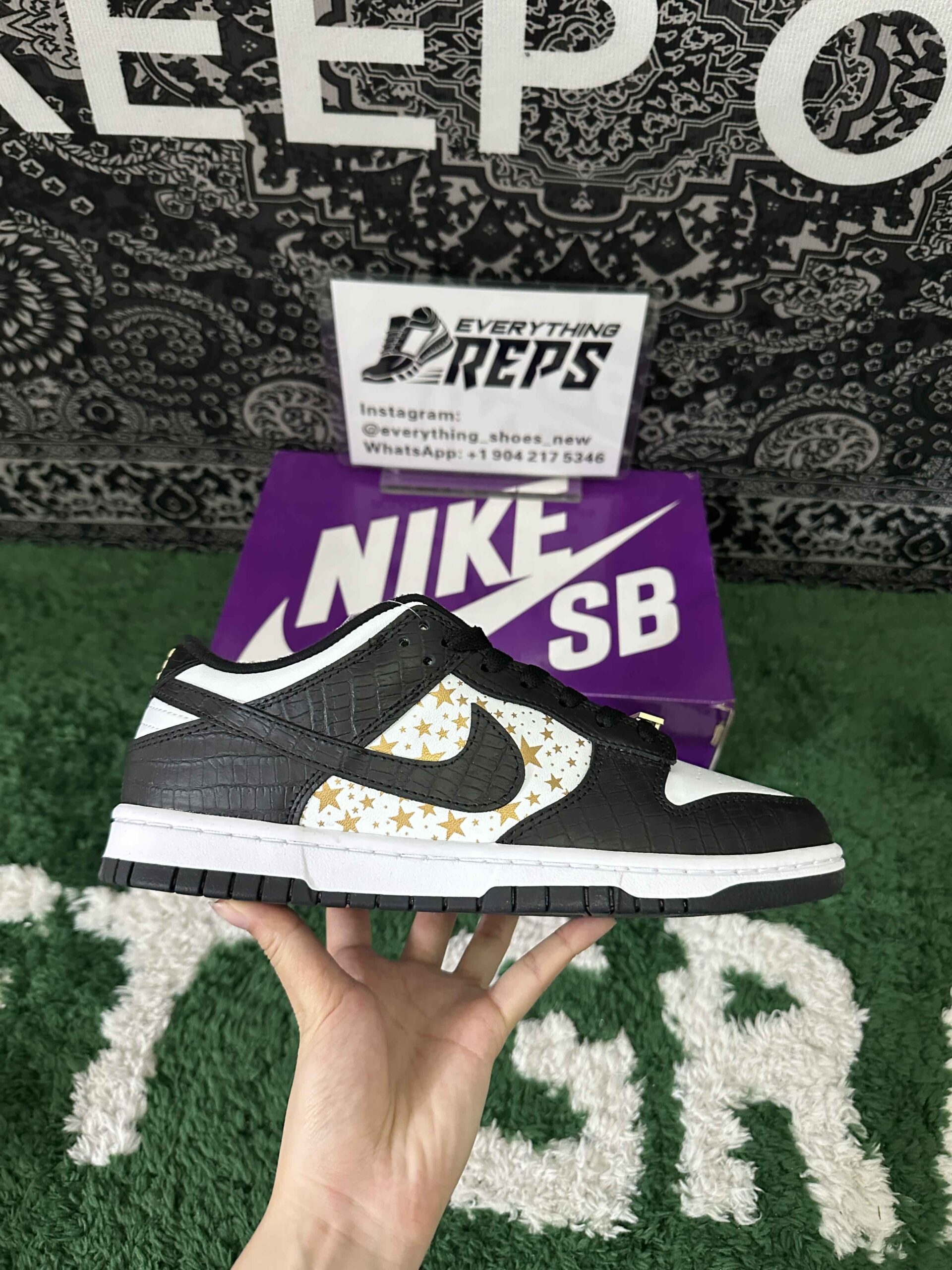 Supreme x Nike SB Dunk Low