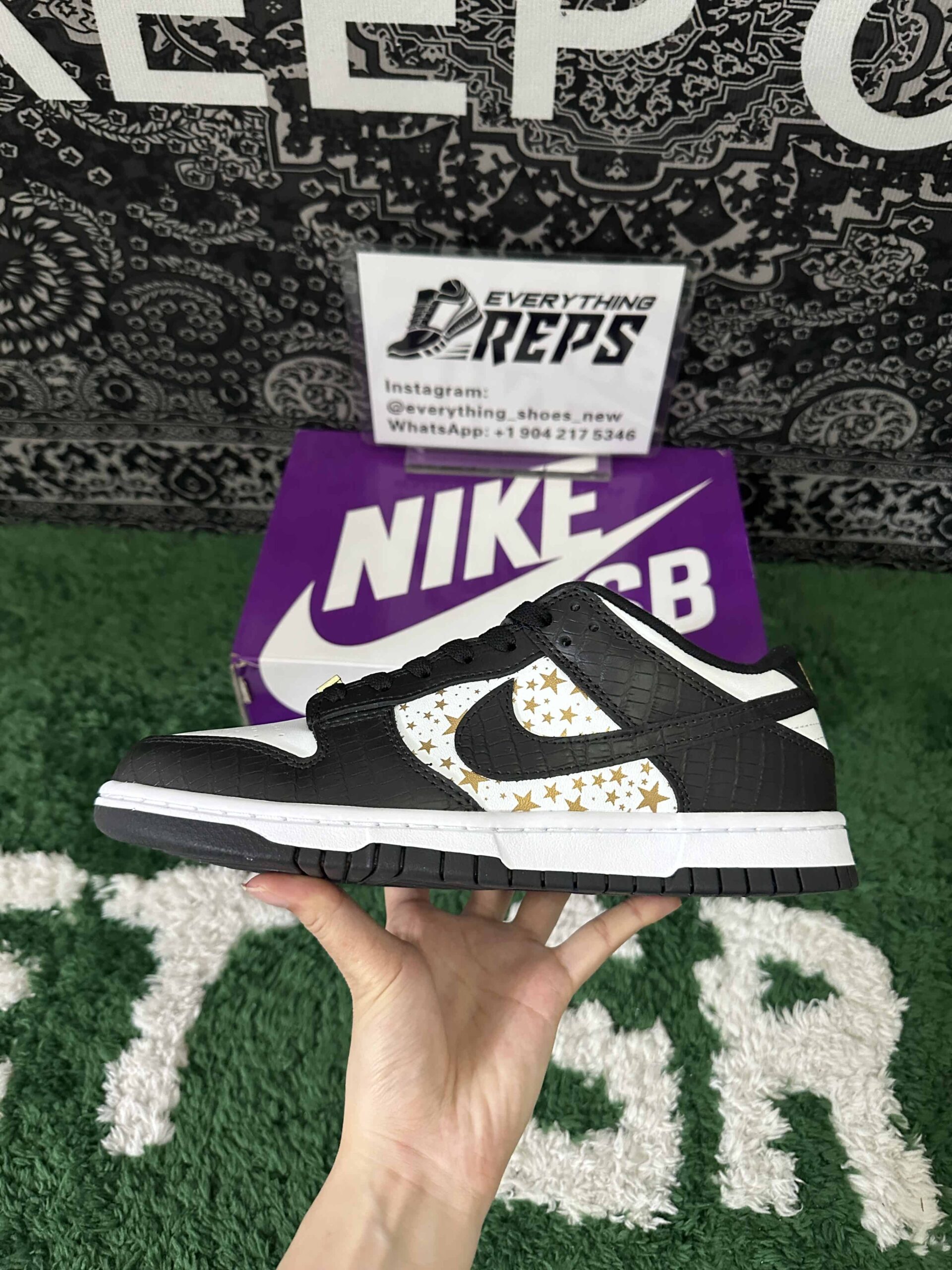 Supreme x SB Dunk Low - Image 2