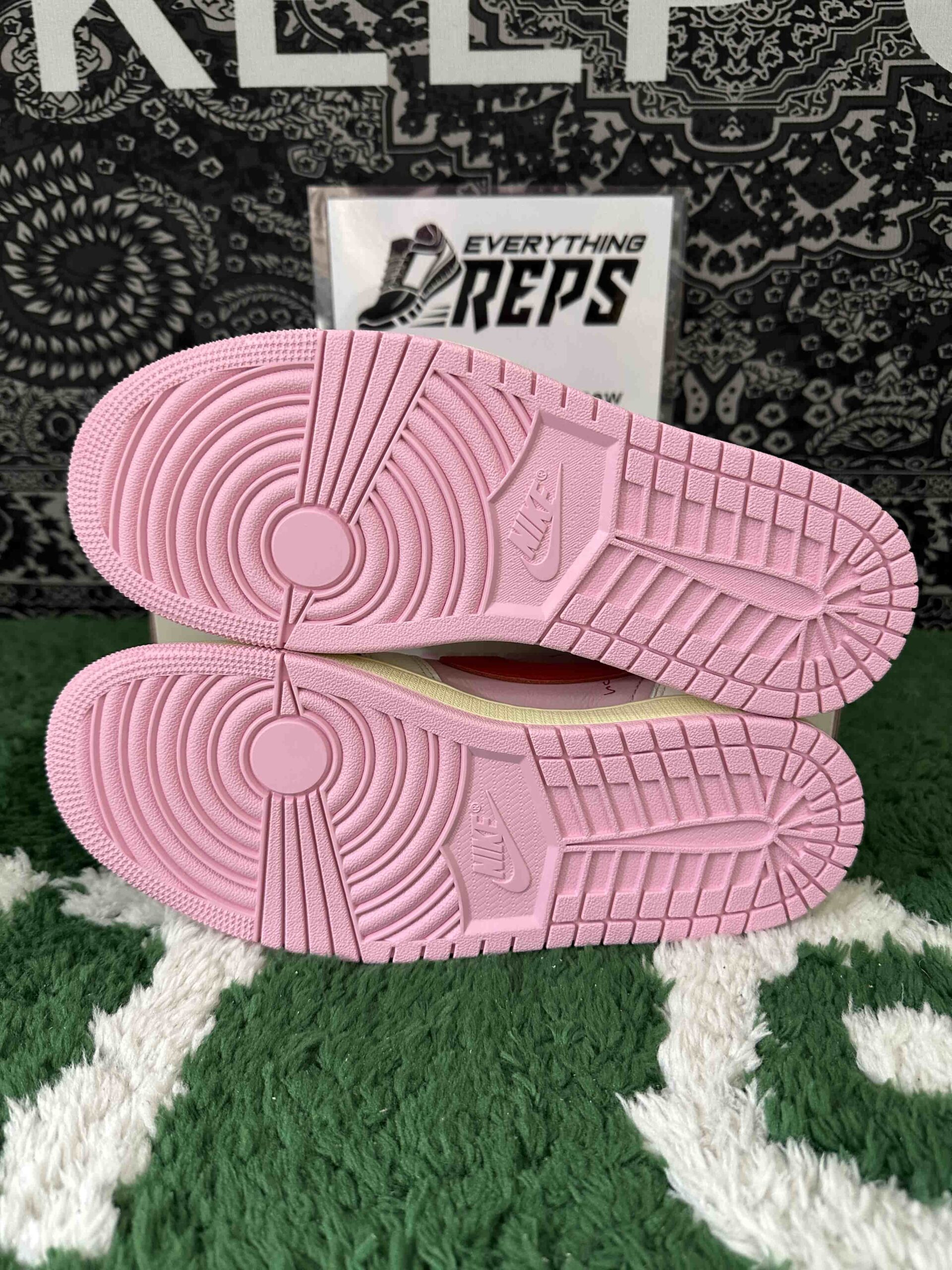 Travis Scott x Air Jordan 1 Low OG Shy Pink