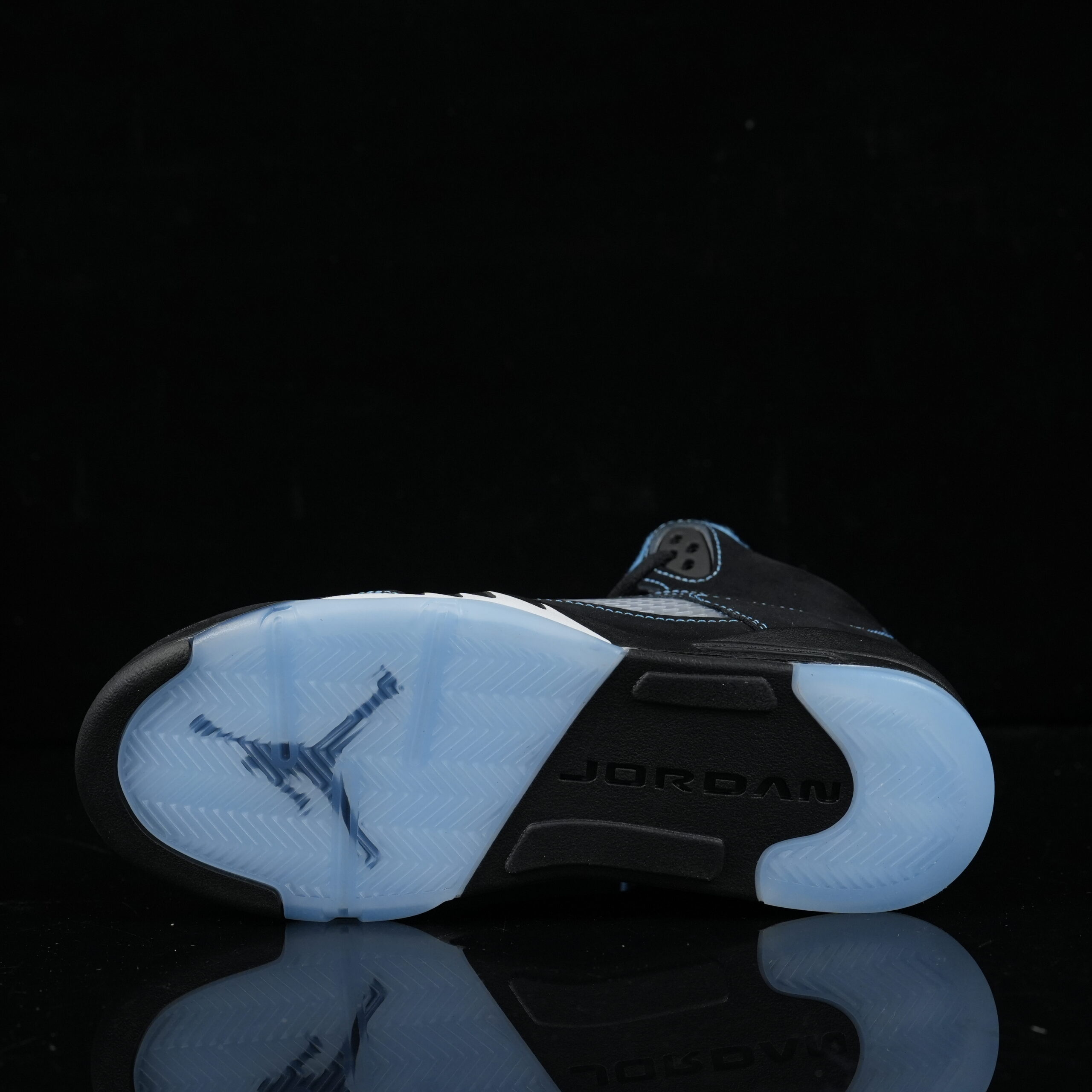 AJ5 “Black/University Blue” 2026 - Image 9