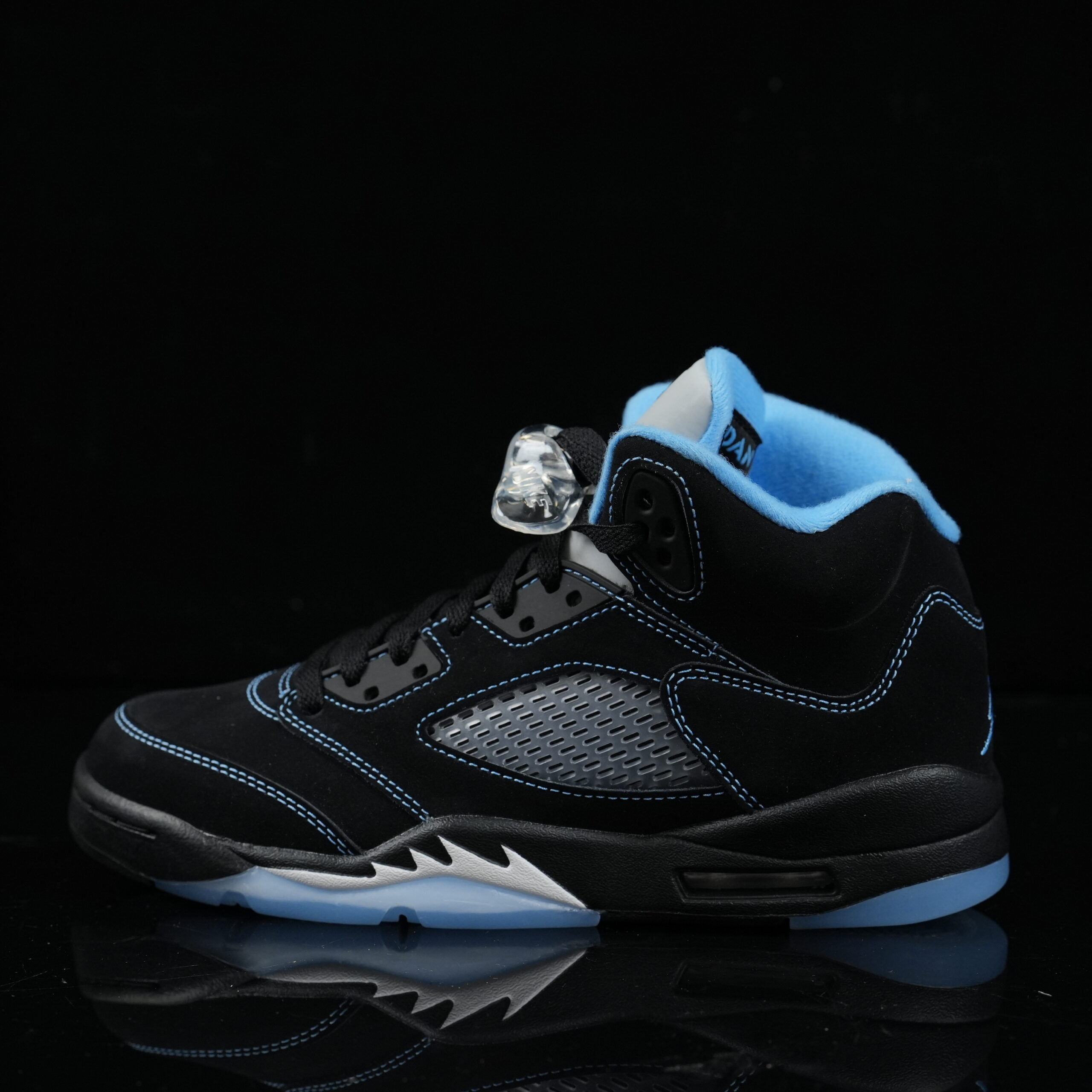 AJ5 “Black/University Blue” 2026 - Image 10