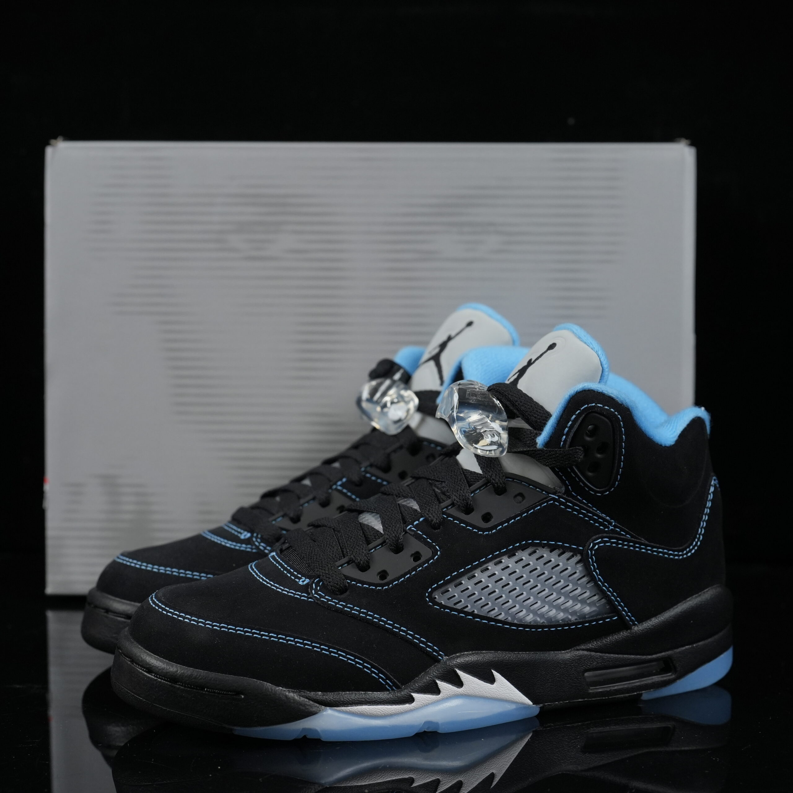 AJ5 “Black/University Blue” 2026 - Image 2